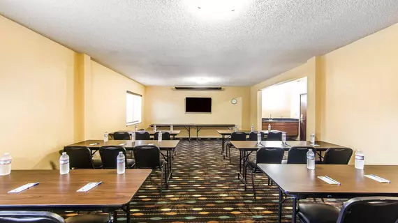 Comfort Inn & Suites Cleveland | Tennessee - Chattanooga (ve civarı) - Cleveland