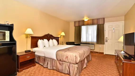 Best Western Fallon Inn & Suites | Nevada - Fallon (ve civarı) - Fallon