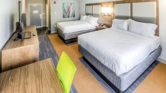 Holiday Inn Express & Suites Cleveland West - Westlake | Ohio - Cleveland (ve civarı) - Westlake