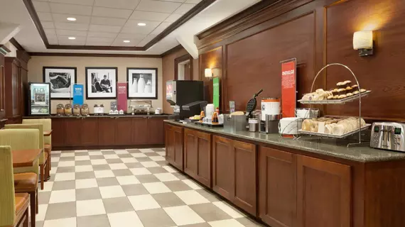 Hampton Inn Long Island-Brookhaven | New York - Farmingville