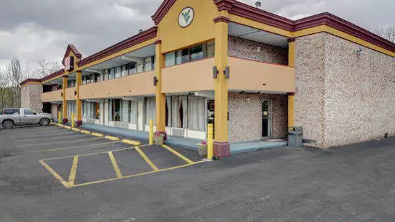 Econo Lodge Coliseum | Batı Virginia - Morgantown (ve civarı) - Morgantown - Star City