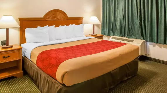 ECONO LODGE INN & SUITES | New Mexico - Socorro