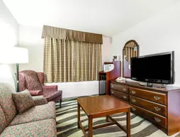 Quality Inn & Suites Stoughton | Wisconsin - Madison (ve civarı) - Stoughton