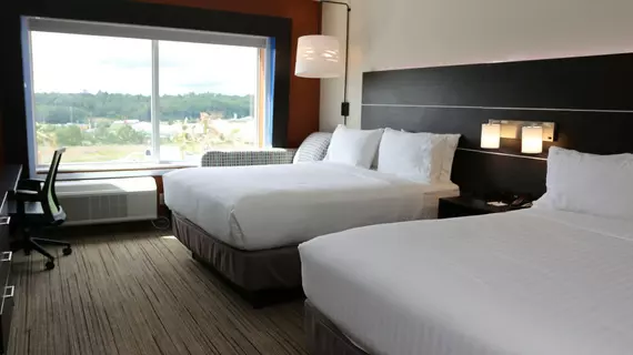 HOLIDAY INN EXPRESS & SUITES ALABASTER | Alabama - Birmingham (ve civarı) - Alabaster