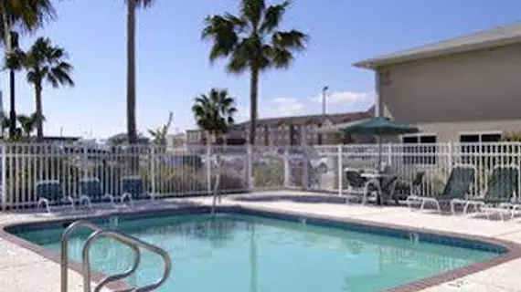 Super 8 by Wyndham Aransas Pass | Teksas - Corpus Christi (ve civarı) - Aransas Pass