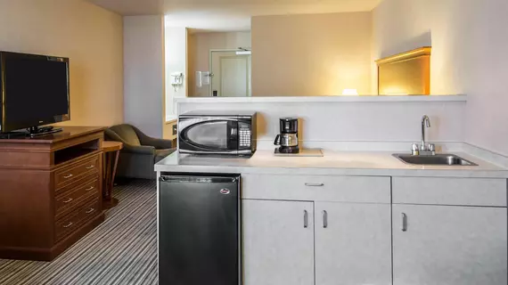 Quality Inn Kennewick | Washington - Tri-Cities (ve civarı) - Kennewick