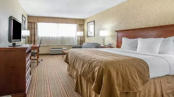 Clarion Hotel Broken Arrow | Oklahoma - Tulsa (ve civarı) - Broken Arrow