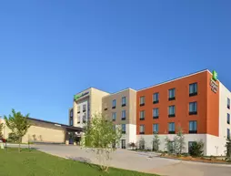 HOLIDAY INN EXPRESS & SUITES OKLAHOMA CITY | Oklahoma - Oklahoma City (ve civarı) - Oklahoma