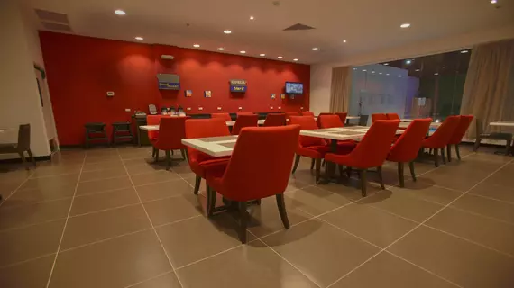 HOLIDAY INN EXPRESS TEGUCIGALPA | Francisco Morazan (bölge) - Tegucigalpa