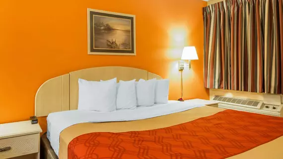 Econo Lodge Inn & Suites Tulsa | Oklahoma - Tulsa (ve civarı) - Tulsa