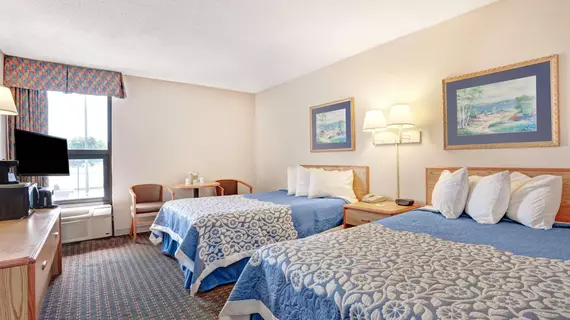 DAYS INN NASHVILLE AT OPRYLAND/MUSIC VALLEY DR | Tennessee - Nashville-Davidson - Nashville (ve civarı) - Nashville - Opryland - Donelson