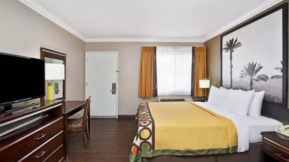 Super 8 by Wyndham Los Angeles Culver City Area | Kaliforniya - Los Angeles County - Los Angeles