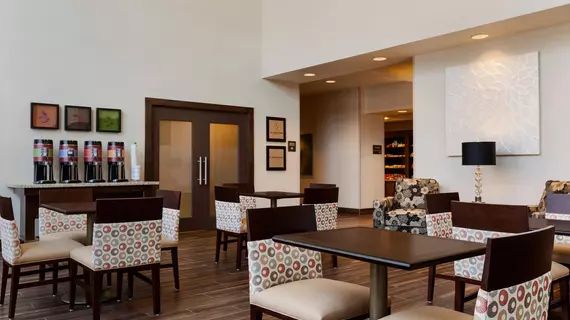 Hampton Inn & Suites Portland/Hillsboro-Evergreen Park | Oregon - Portland (ve civarı) - Hillsboro - Tanasbourne