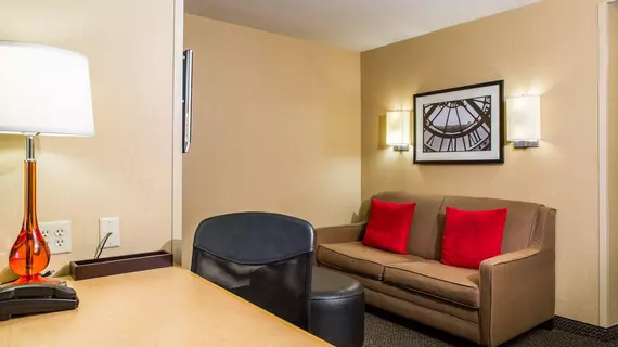 Cambria Hotel & Suites Appleton | Wisconsin - Appleton