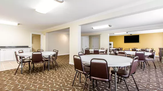 Quality Inn Millington | Tennessee - Memphis (ve civarı) - Millington