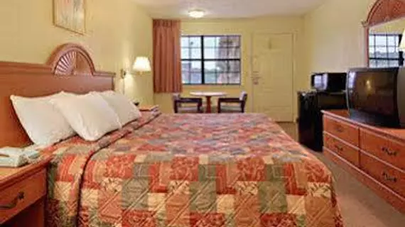 Days Inn West Trinity Lane | Tennessee - Nashville-Davidson - Nashville (ve civarı) - Nashville