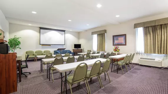 Comfort Inn & Suites Riverton | Wyoming - Riverton (ve civarı) - Riverton