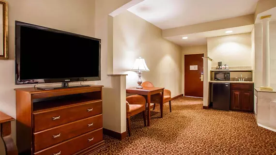 Comfort Suites East Brunswick | New Jersey - South River