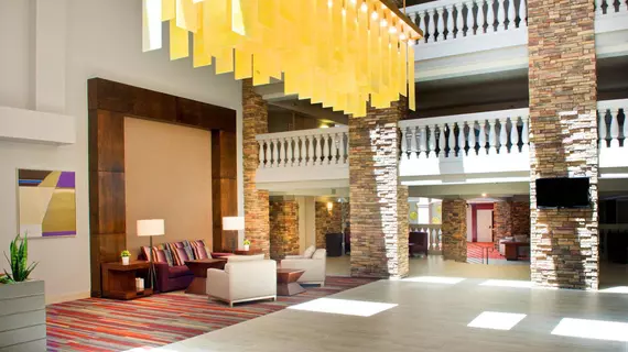 Embassy Suites Colorado Springs | Kolorado - Colorado Springs (ve civarı) - Colorado Springs