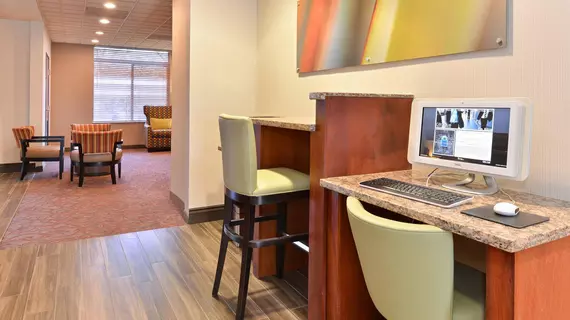 Holiday Inn Express Portland West/Hillsboro | Oregon - Portland (ve civarı) - Hillsboro