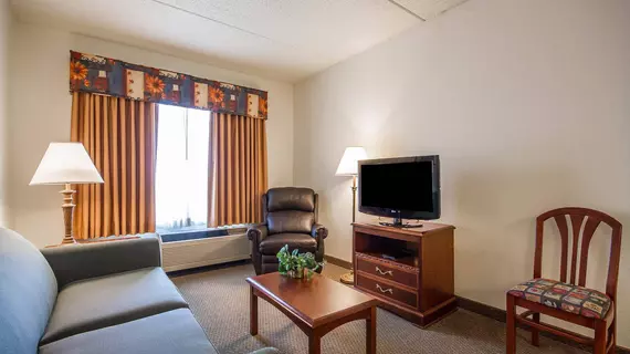 Clarion Suites at The Alliant Energy Center | Wisconsin - Madison (ve civarı) - Madison