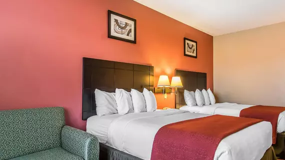 Quality Inn & Suites La Vergne | Tennessee - Nashville-Davidson - Nashville (ve civarı) - La Vergne