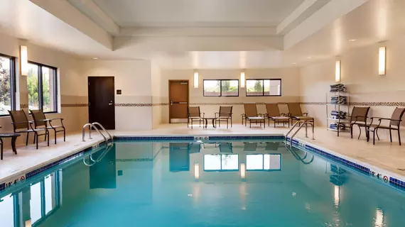 Hampton Inn & Suites Portland/Hillsboro-Evergreen Park | Oregon - Portland (ve civarı) - Hillsboro - Tanasbourne