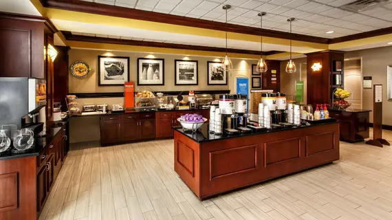 Hampton Inn & Suites Staten Island | New York - New York (ve civarı) - Staten Island - Bloomfield