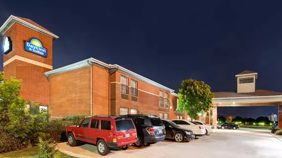 Days Inn Dallas Plano | Teksas - Dallas (ve civarı) - Plano