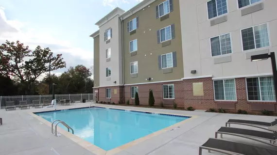 Candlewood Suites Greenville | Güney Karolayna - Greenville - Spartanburg (ve civarı) - Greenville