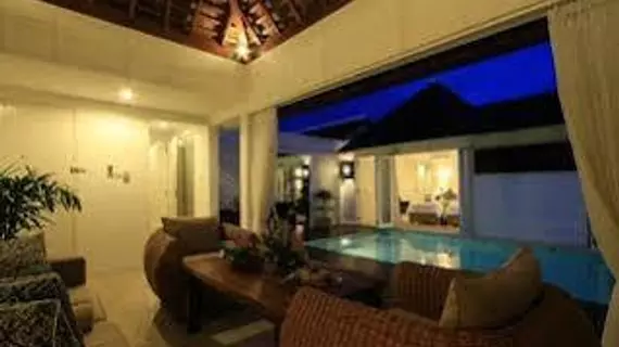 Astana Kunti Suite Villa | Bali - Badung - Günbatımı Yolu