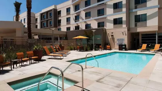 Courtyard by Marriott Santa Ana John Wayne Airport/Orange County | Kaliforniya - Orange County - Santa Ana