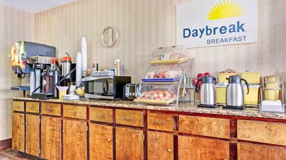 DAYS INN NASHVILLE AT OPRYLAND/MUSIC VALLEY DR | Tennessee - Nashville-Davidson - Nashville (ve civarı) - Nashville - Opryland - Donelson