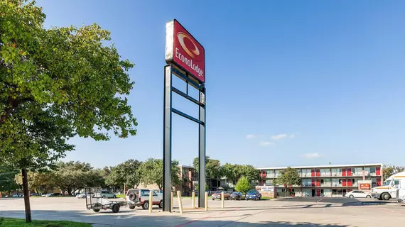 Econo Lodge Airport I-35 North | Teksas - Dallas (ve civarı) - Farmers Branch