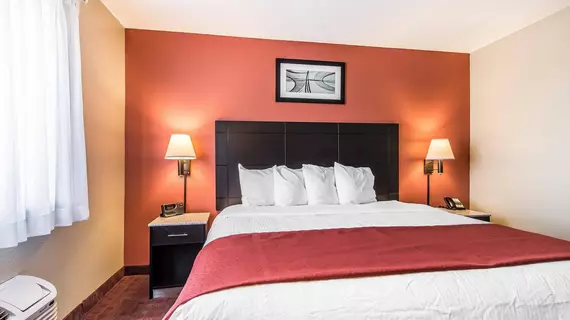 Quality Inn & Suites La Vergne | Tennessee - Nashville-Davidson - Nashville (ve civarı) - La Vergne