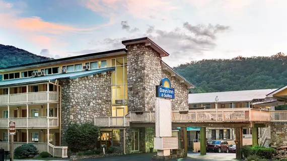 Days Inn & Suites Downtown Gatlinburg Parkway | Tennessee - Gatlinburg - Pigeon Forge (ve civarı) - Gatlinburg