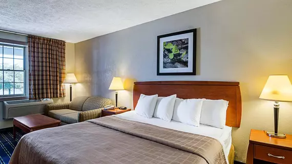 Quality Inn Waynesboro | Virginia - Staunton (ve civarı) - Waynesboro