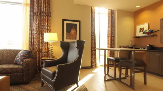 Hampton Inn and Suites Austin University Capitol | Teksas - Austin (ve civarı) - Austin - Downtown Austin