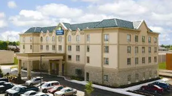 Days Inn & Suites Collingwood | Ontario - Barrie - Orillia (ve civarı) - Collingwood