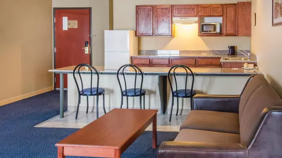 Quality Inn & Suites of Liberty Lake | Washington - Spokane (ve civarı) - Liberty Lake