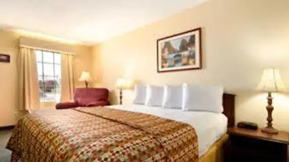 Baymont Inn & Suites Georgetown/Near Georgetown Marina | Güney Karolayna - Myrtle Plajı (ve civarı) - Georgetown