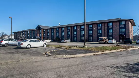 BAYMONT INN & SUITES O'HARE/EL | İllinois - Elk Grove Village