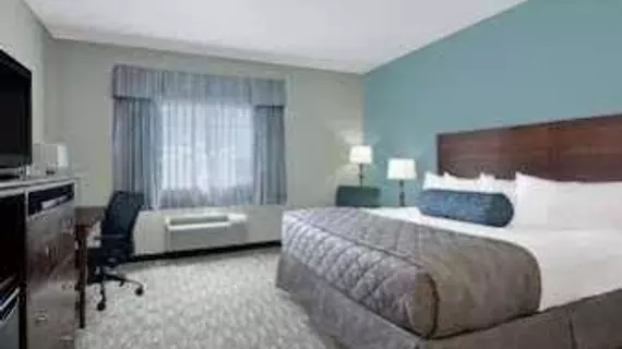 Baymont Inn & Suites | Kuzey Dakota - Minot