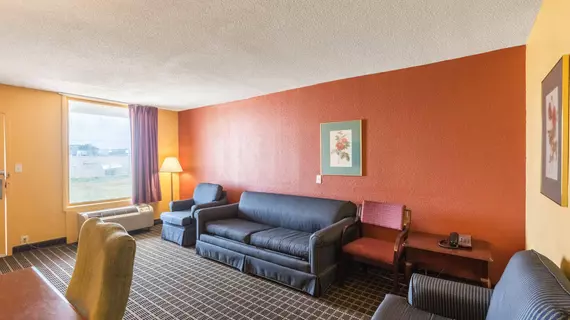 Econo Lodge Inn & Suites Downtown | Güney Karolayna - Orangeburg (ve civarı) - Orangeburg