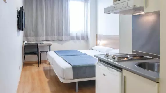 Hostal Vertice Roomspace | Madrid Özerk Topluluğu - Madrid (ve civarı) - Madrid