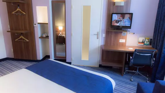 Holiday Inn Express Toulon - Sainte-Musse | Provence - Alpes - Cote d'Azur - Var - Toulon - Hyeres (ve civarı) - Toulon