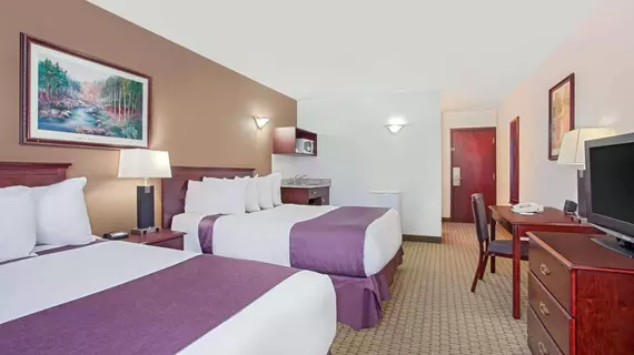 Ramada Inn & Suites Red Deer | Alberta - Red Deer (ve civarı) - Red Deer