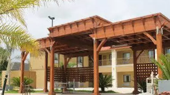 Days Inn & Suites Houston North/spring | Teksas - Houston (ve civarı) - Houston