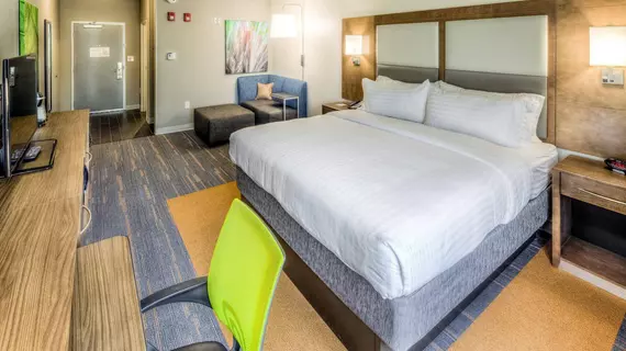 Holiday Inn Express & Suites Cleveland West - Westlake | Ohio - Cleveland (ve civarı) - Westlake