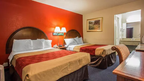 Econo Lodge Fort Jackson | Güney Karolayna - Columbia (ve civarı) - Columbia